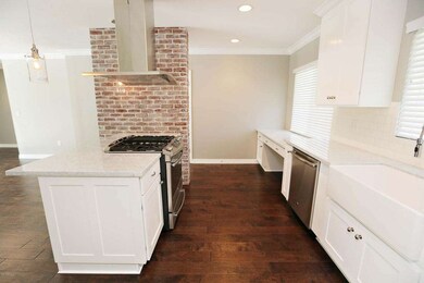 Clarendon Kitchen 4
