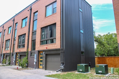 318 W Grayson St unit 304, San Antonio, TX 78212 - photo 2