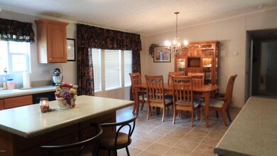 Kitchen/Dining