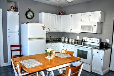 72 Apple d or Rd unit B, Framingham, MA 01701 - photo 7