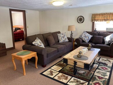 1291 W Hill Dr, Readsboro, VT 05350 - photo 2