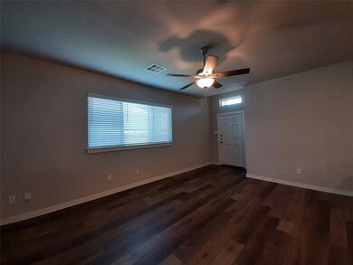 9716 Grosbeak Ln, Magnolia, TX 77354 - photo 5