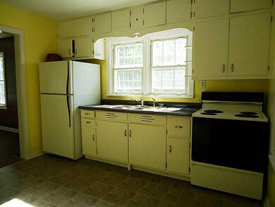 3105 13th St, Columbus, IN 47201 - photo 3