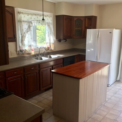 69 Phillips St, Greenfield, MA 01301 - photo 7