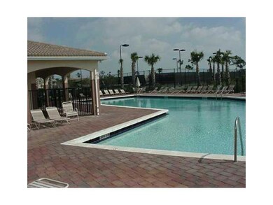 Swimming Pool/Hot Tub/Sauna. Community Pool