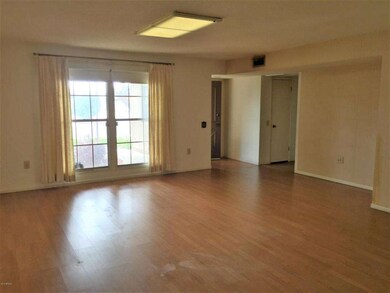 10806 W Santa fe Dr, Sun City, AZ 85351 - photo 7