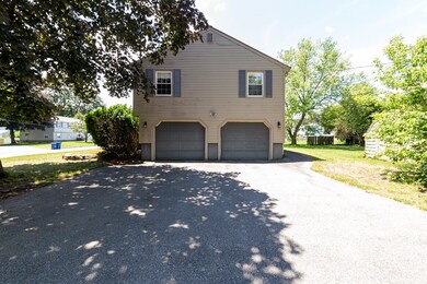 17 Crestshire Dr, Lawrence, MA 01843 - photo 7