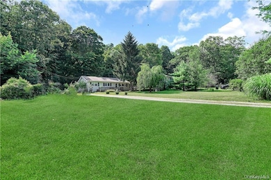 35 Peddler Hill Rd, Monroe, NY 10950 - photo 2