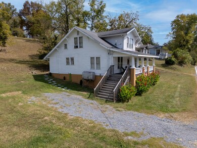 3977 State Highway 3, Hinton, WV 25951 - photo 2