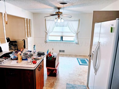 1110 Michigan dining area