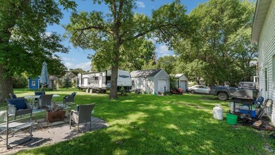203 W Oak St, Osakis, MN 56360 - photo 4