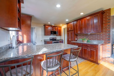 97 Stroudwater St, Westbrook, ME 04092 - photo 6