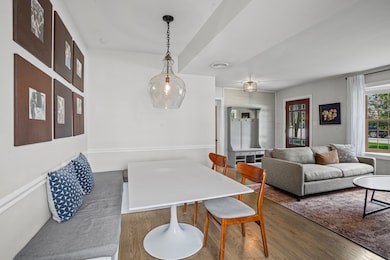 449 Longfellow Ave, Glen Ellyn, IL 60137 - photo 4