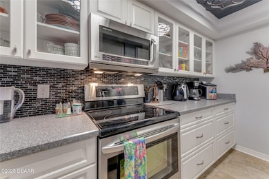 lagoon full kitchen