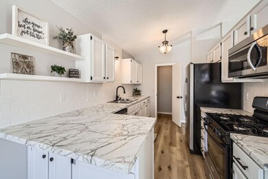 11846 Undercliff St NW, Coon Rapids, MN 55433 - photo 4