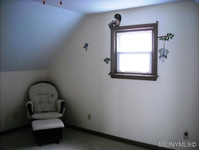 Upstairs Bedroom 2
