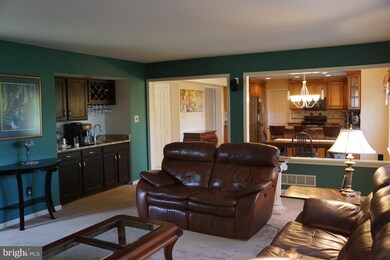 8 Marian Cir, Chalfont, PA 18914 - photo 6