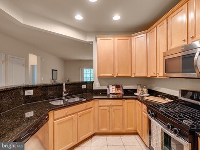 9724 Holmes Place unit 4, Manassas Park, VA 20111 - photo 7