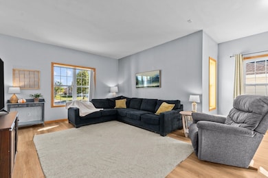 4124 E Glory Ln, Appleton, WI 54913 - photo 6