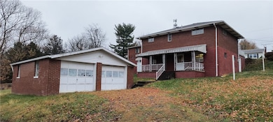 909 Roy St, Connellsville, PA 15425 - photo 3