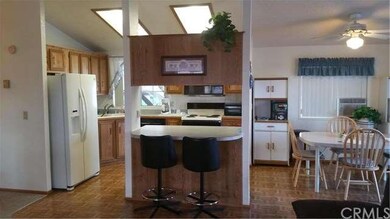Looks like NEW    Kitchen and Bar    Wood floors i