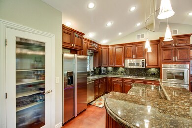 5748 North 18th Place-10