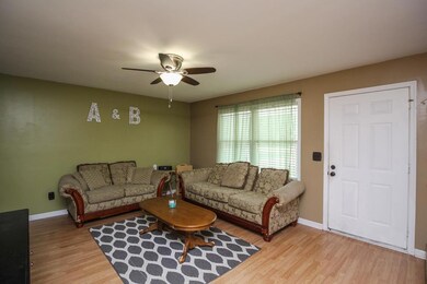 522 Sun Cir, Shelbyville, TN 37160 - photo 7