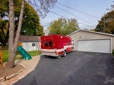 1529 Hickory St, Waukegan, IL 60085 - photo 2