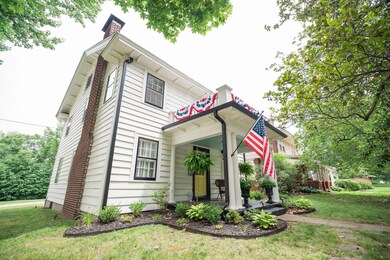 1501EWalnutSt-5