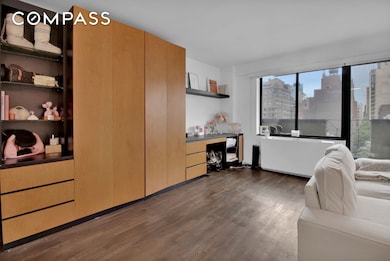 408 8th Ave unit 8B, New York, NY 10001 - photo 3