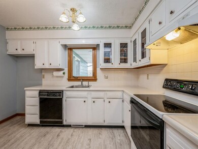 111 Clive Dr SW, Cedar Rapids, IA 52404 - photo 6