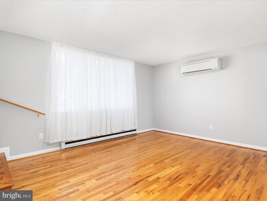 954 Jackson St, Strasburg, VA 22657 - photo 5