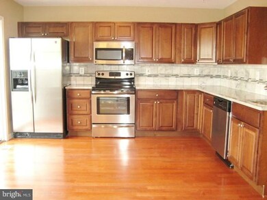 4142 Brown Bark Cir, Randallstown, MD 21133 - photo 4