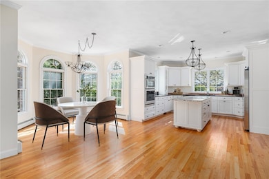 Virtually Staged Kitchen and Breakfast Nook