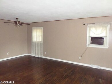 Living Room - Showing dining area