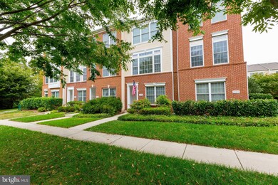 25033 Justice Dr, Chantilly, VA 20152 - photo 2