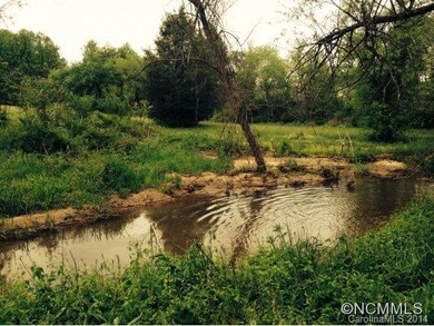 136 Bridges Family Dr, Asheville, NC 28806 - photo 4