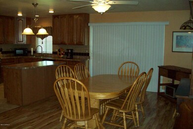 dining to kitchen