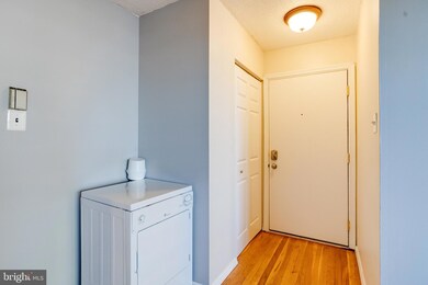 St. Paul at Chase Condominiums unit 511, Baltimore, MD 21202 - photo 2