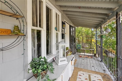 122 W 61st St, Savannah, GA 31405 - photo 7