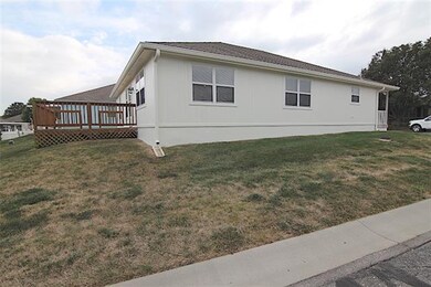 523 S Saturn Dr, Raymore, MO 64083 - photo 5