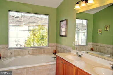 21257 Owls Nest Cir, Germantown, MD 20876 - photo 7