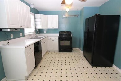 11724 W 68th Place, Shawnee, KS 66203 - photo 7