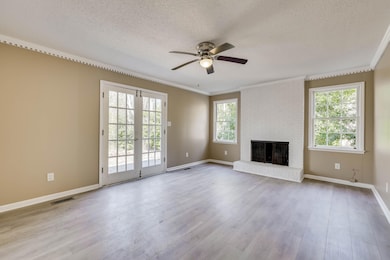 Den / Family room