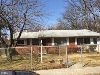 804 Virginia Ave, Essex, MD 21221 - photo 2