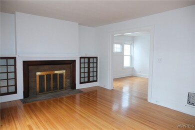 356 Woodward Ave unit Upper, Buffalo, NY 14214 - photo 3