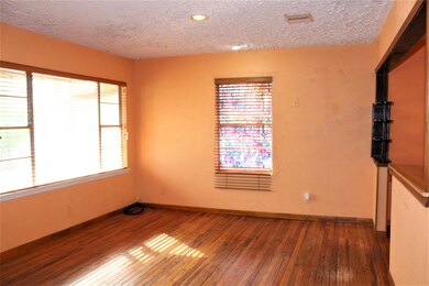 2335 Goodloe St, Houston, TX 77093 - photo 4