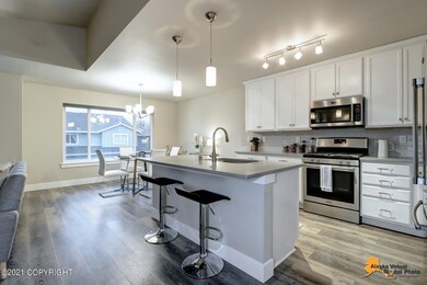 Island kitchen w/Quartz counters