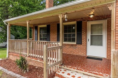 212 N Roberts St, Raeford, NC 28376 - photo 4