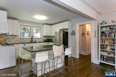 24 Robinhood Ave, Closter, NJ 07624 - photo 7